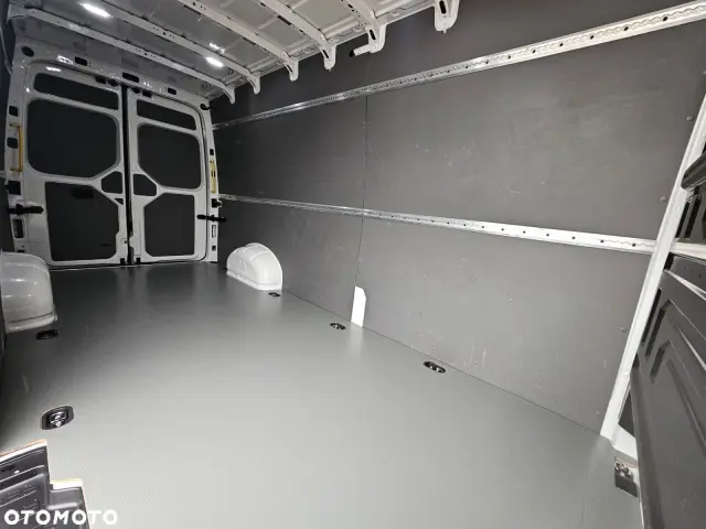 VOLKSWAGEN Crafter L