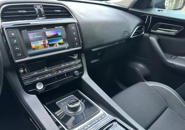 JAGUAR F-Pace 2.0 i4P AWD R-Sport