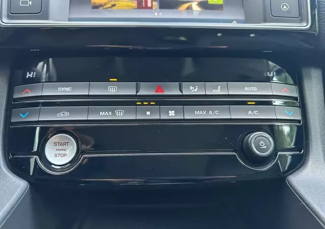 JAGUAR F-Pace 2.0 i4P AWD R-Sport