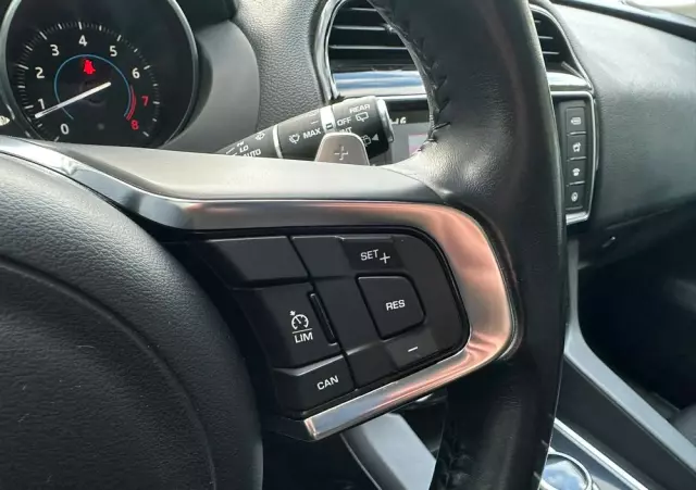 JAGUAR F-Pace 2.0 i4P AWD R-Sport