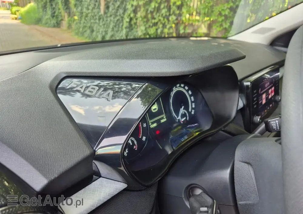 SKODA Fabia 1.0 TSI Ambition