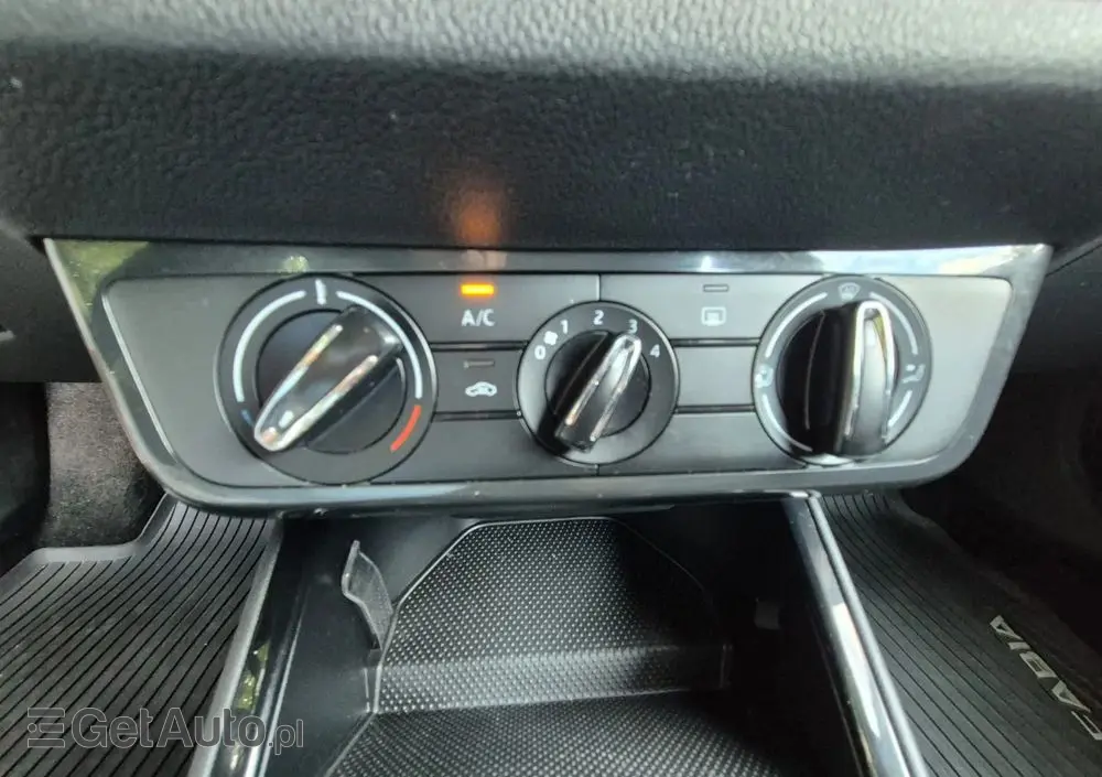 SKODA Fabia 1.0 TSI Ambition