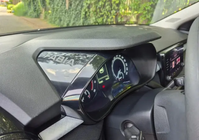 SKODA Fabia 1.0 TSI Ambition