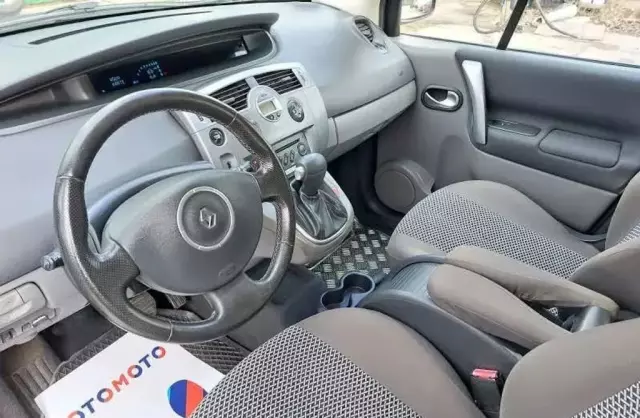 RENAULT Scenic 