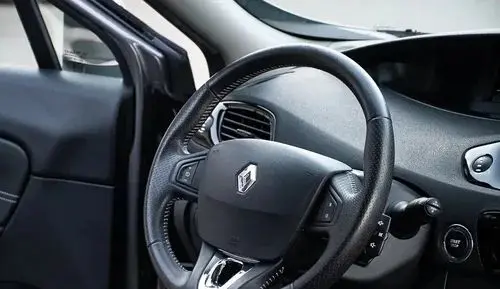 RENAULT Grand Scenic 