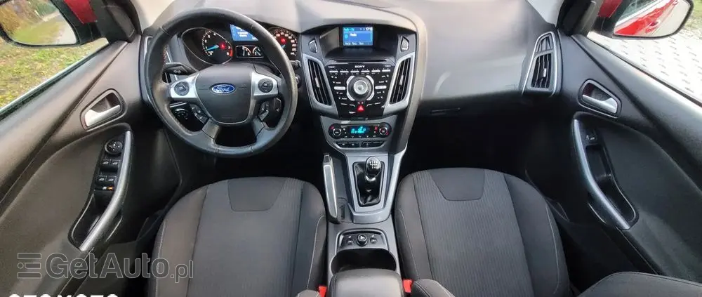 FORD Focus 1.6 EcoBoost Start-Stopp-System SYNC Edition