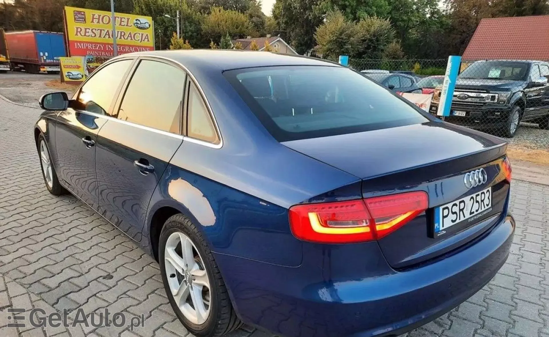AUDI A4 