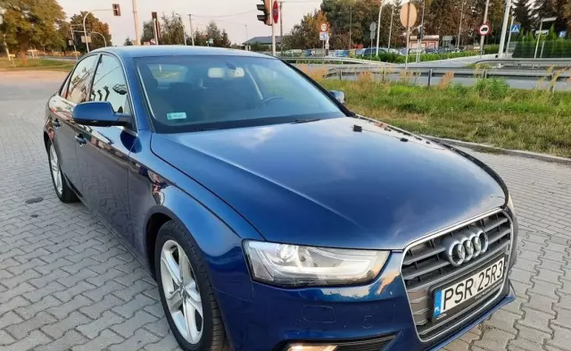 AUDI A4 