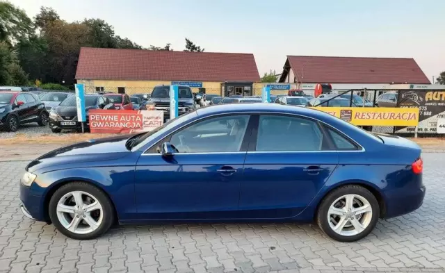 AUDI A4 