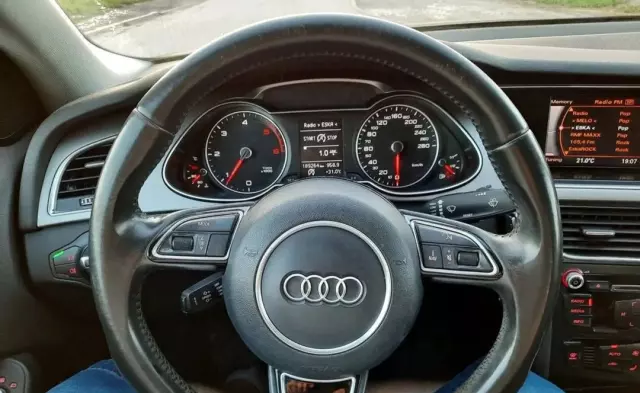 AUDI A4 
