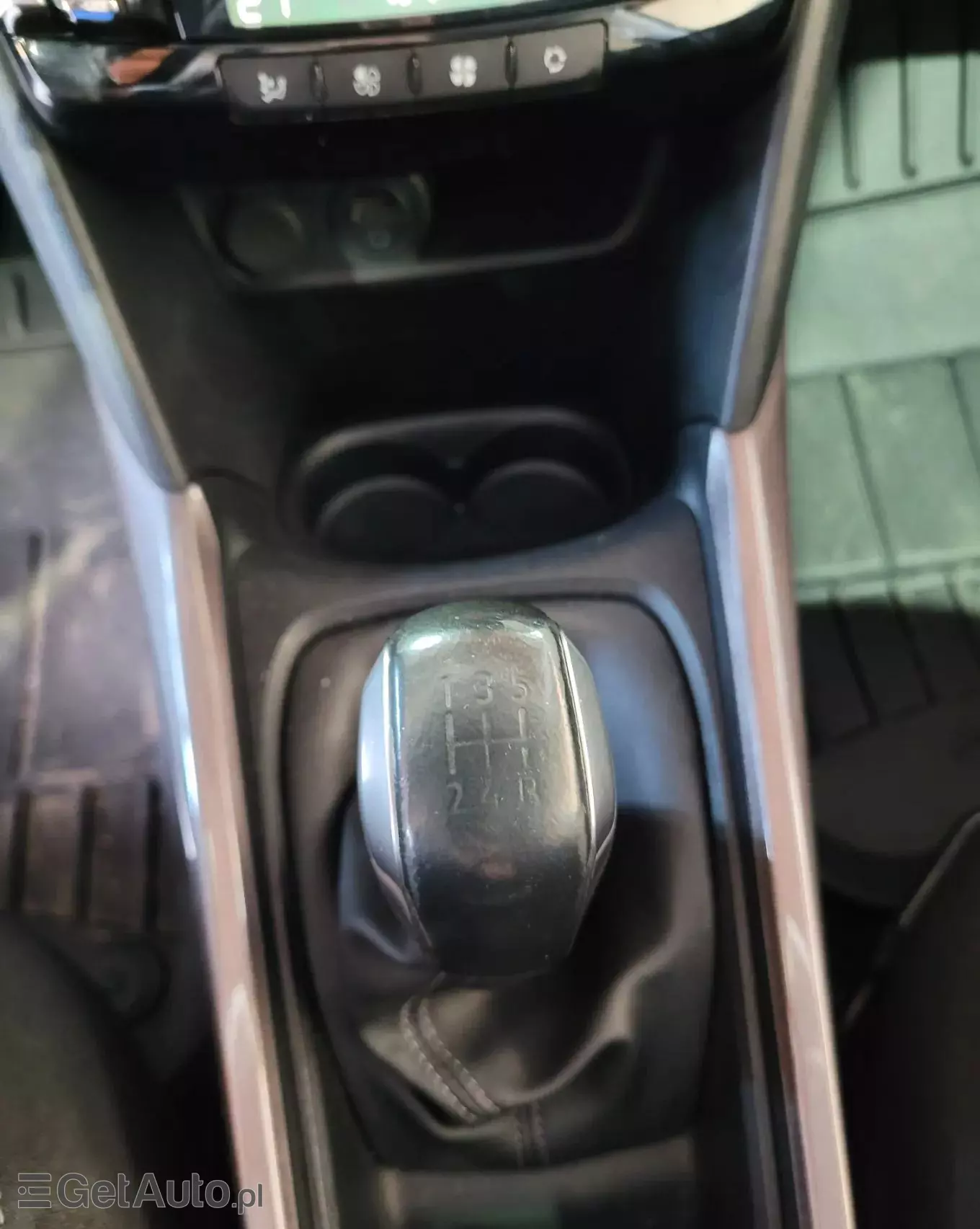 PEUGEOT 2008 1.2 Pure Tech Style