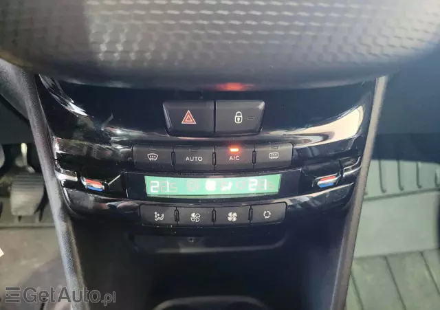 PEUGEOT 2008 1.2 Pure Tech Style