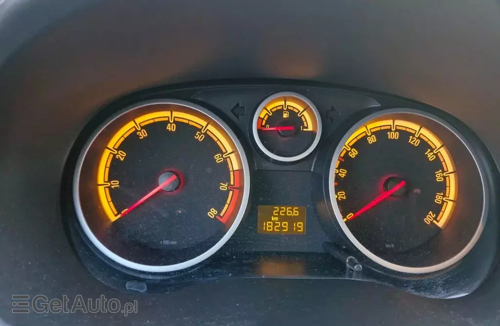 OPEL Corsa 1.4 XER (100 KM)