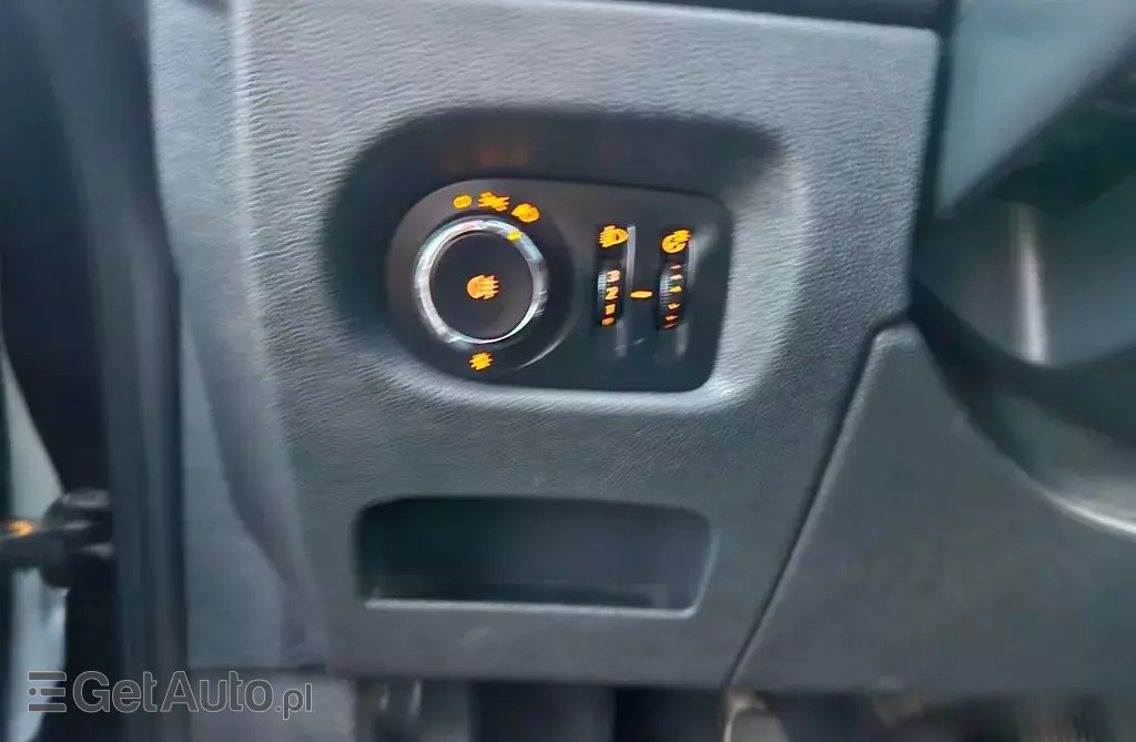 OPEL Corsa 1.4 XER (100 KM)