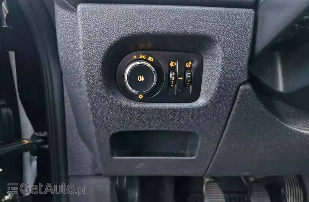 OPEL Corsa 1.4 XER (100 KM)