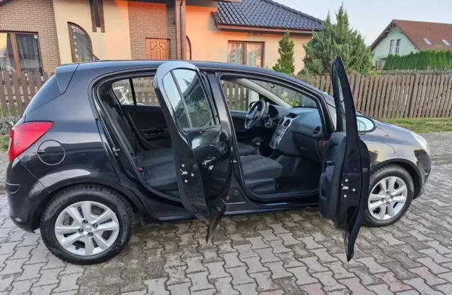 OPEL Corsa 1.4 XER (100 KM)