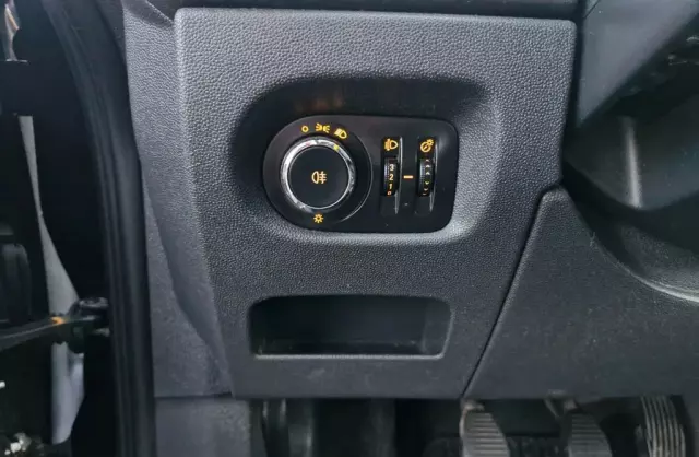 OPEL Corsa 1.4 XER (100 KM)