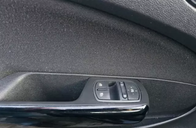 OPEL Corsa 1.4 XER (100 KM)