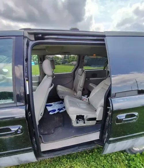 DODGE Grand Caravan 