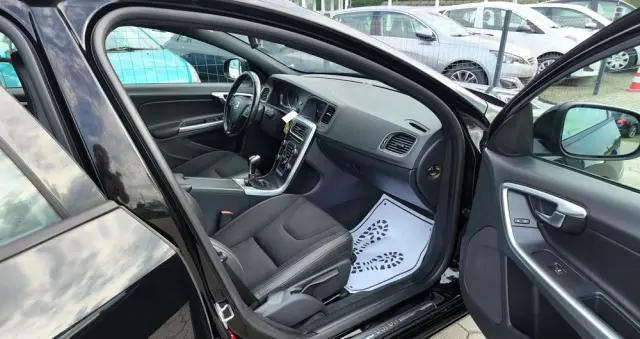 VOLVO V60 D3