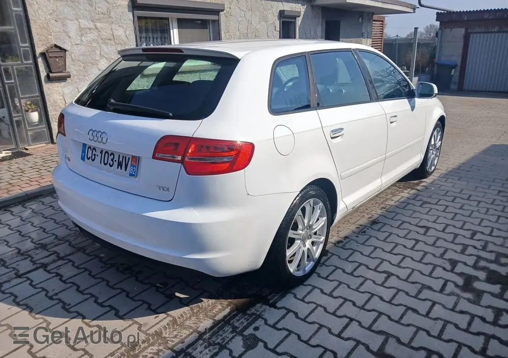 AUDI A3 Sportback 1.6 TDI DPF Ambiente