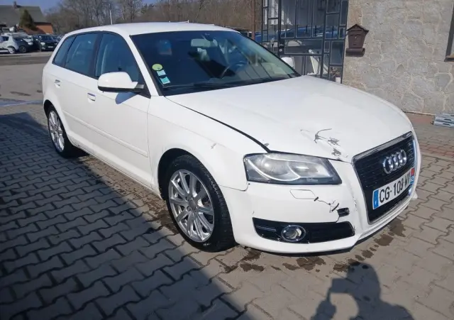 AUDI A3 Sportback 1.6 TDI DPF Ambiente