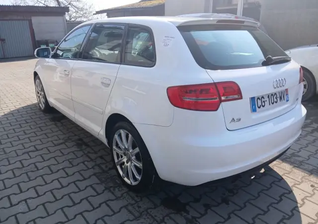 AUDI A3 Sportback 1.6 TDI DPF Ambiente
