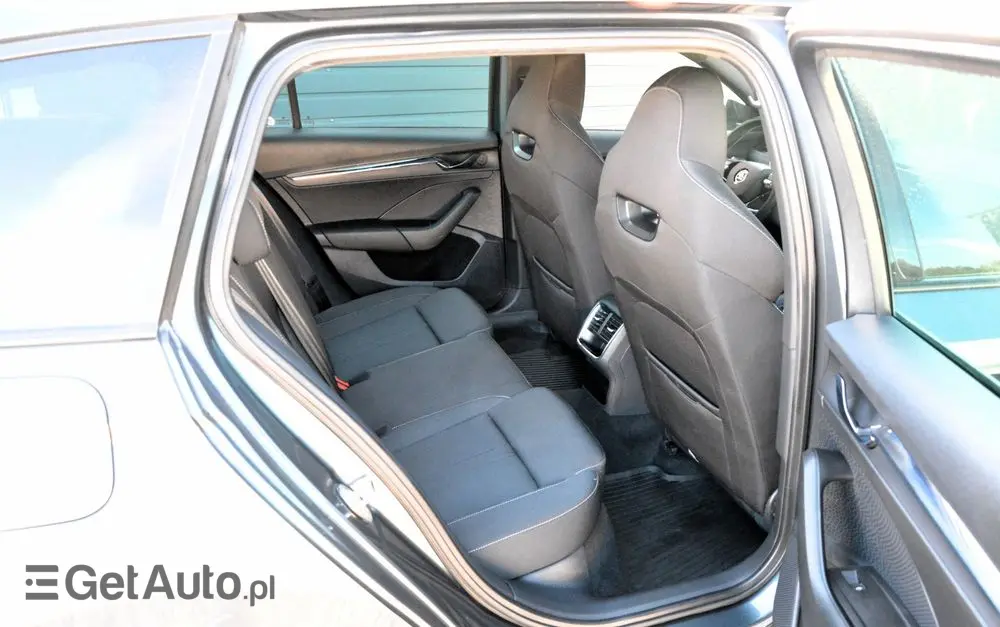 SKODA Octavia 2.0 TDI Style DSG