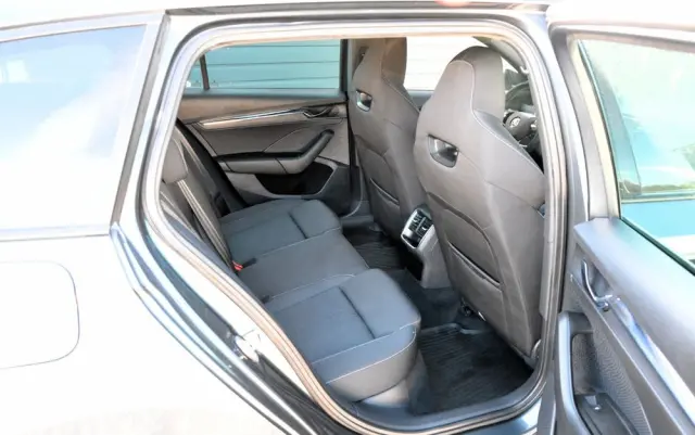 SKODA Octavia 2.0 TDI Style DSG