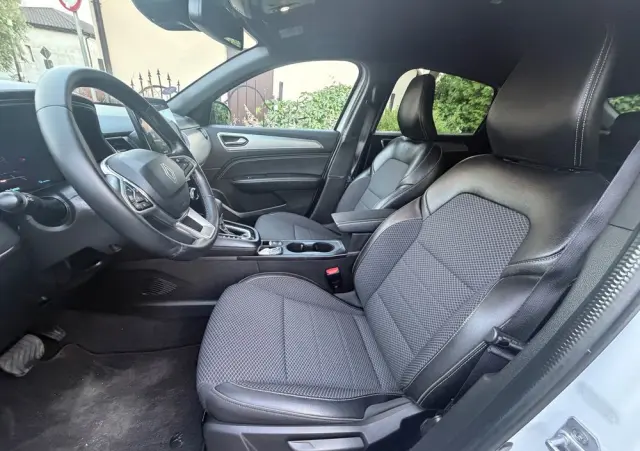 RENAULT Arkana E-TECH 145 INTENS