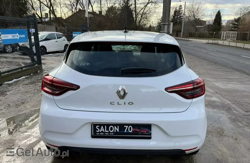 RENAULT Clio 