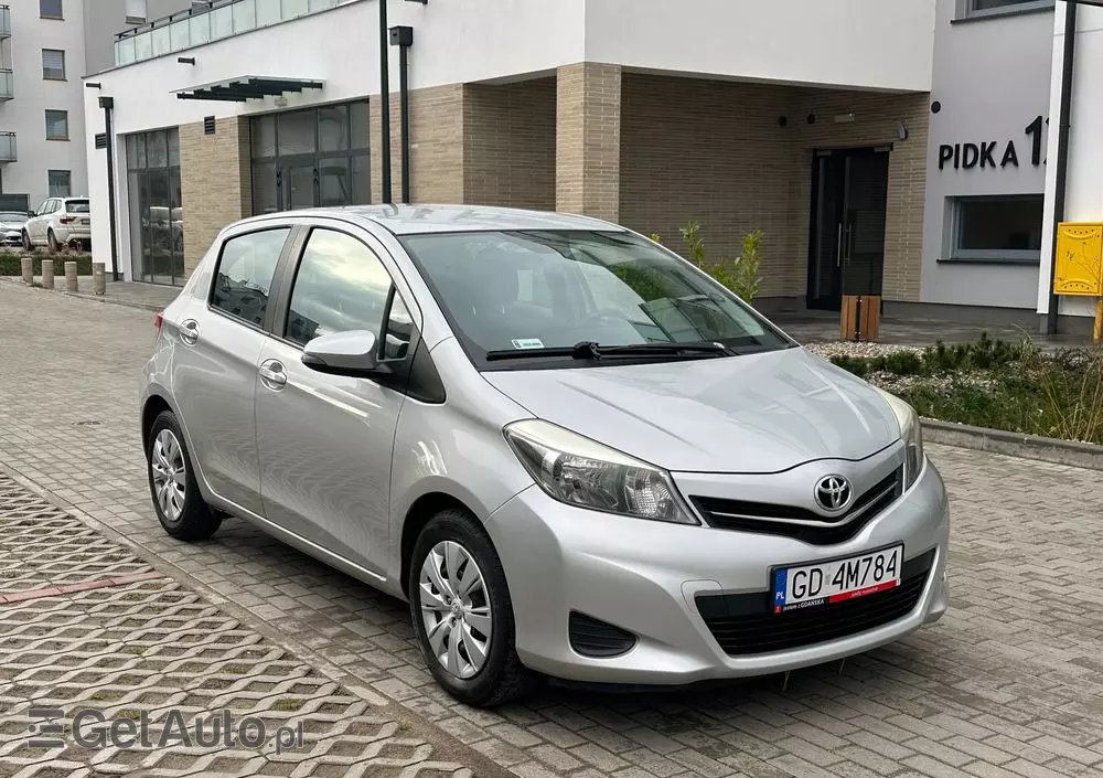 TOYOTA Yaris 1.0 Active