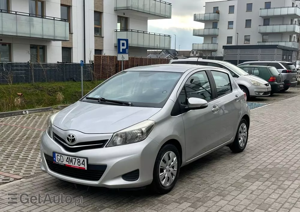 TOYOTA Yaris 1.0 Active