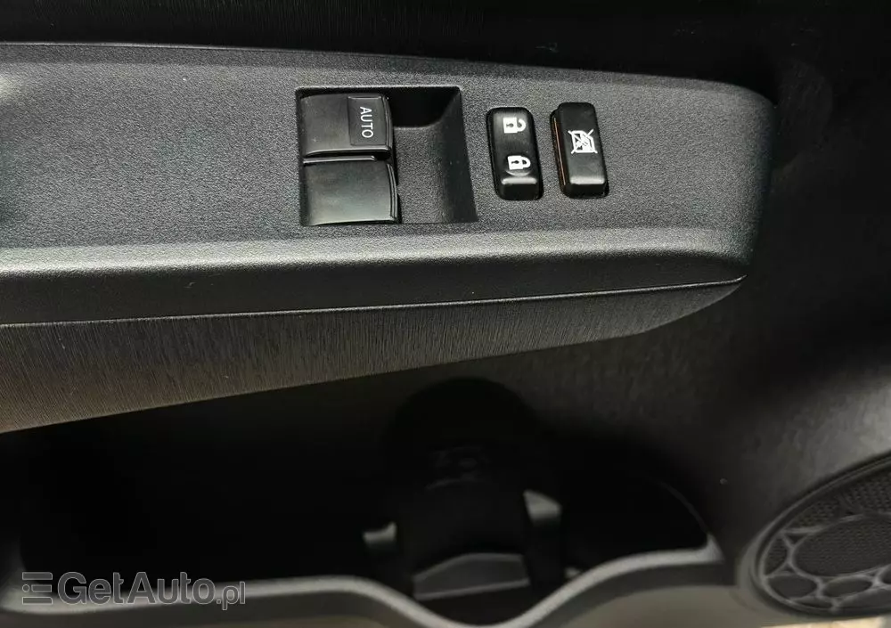 TOYOTA Yaris 1.0 Active