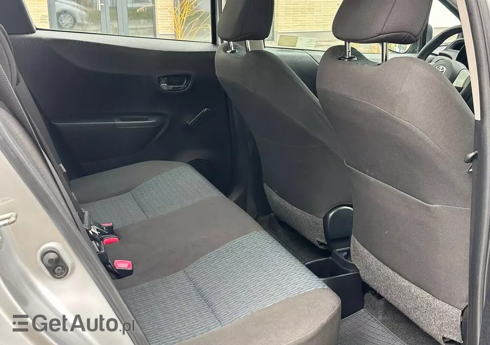 TOYOTA Yaris 1.0 Active