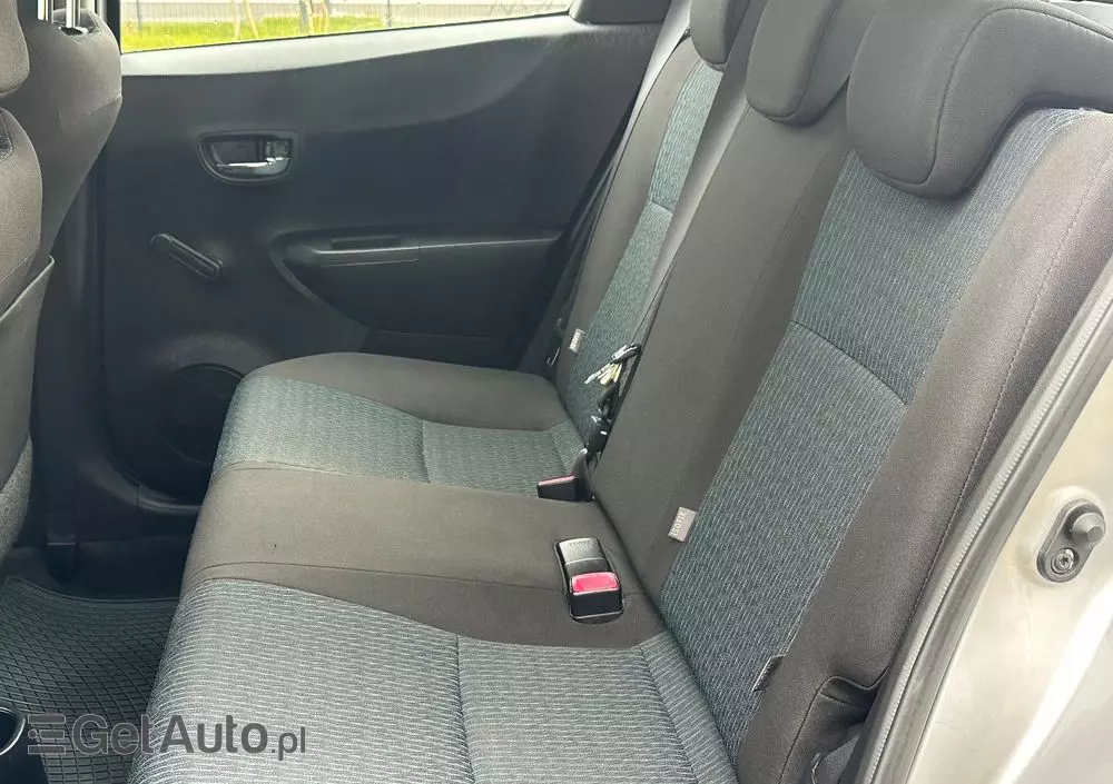 TOYOTA Yaris 1.0 Active