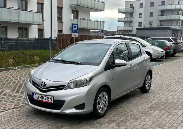 TOYOTA Yaris 1.0 Active