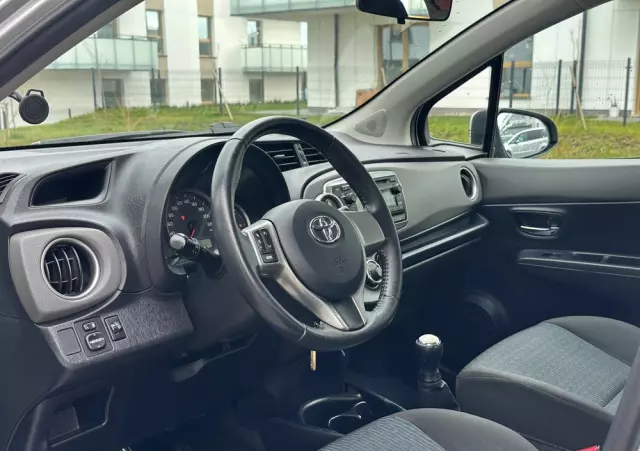 TOYOTA Yaris 1.0 Active