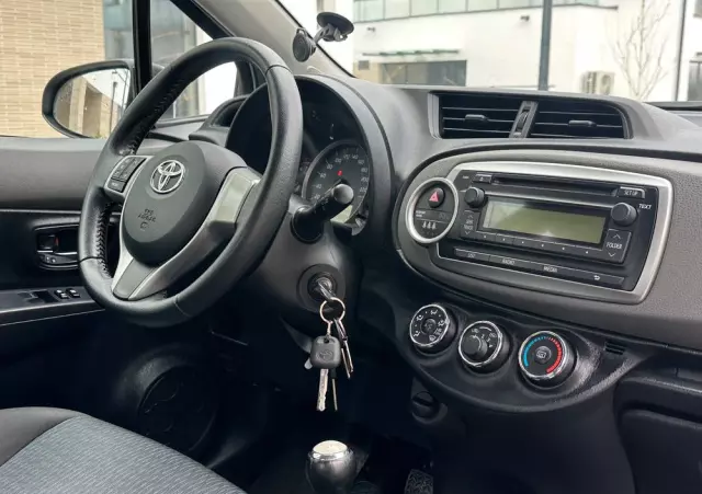 TOYOTA Yaris 1.0 Active