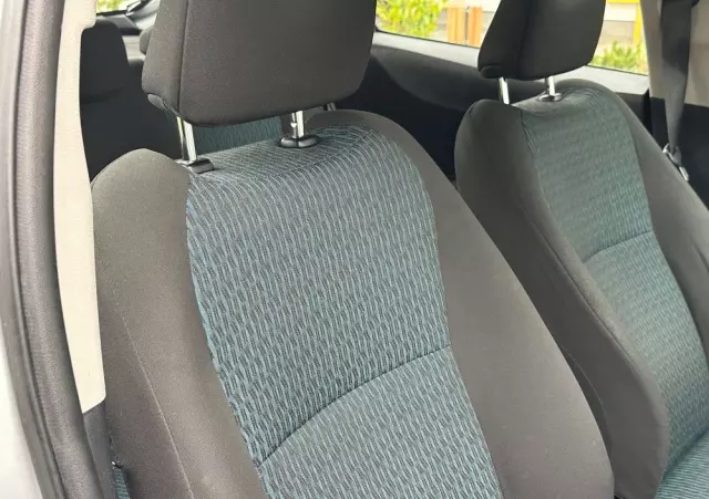 TOYOTA Yaris 1.0 Active