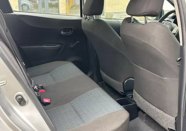 TOYOTA Yaris 1.0 Active