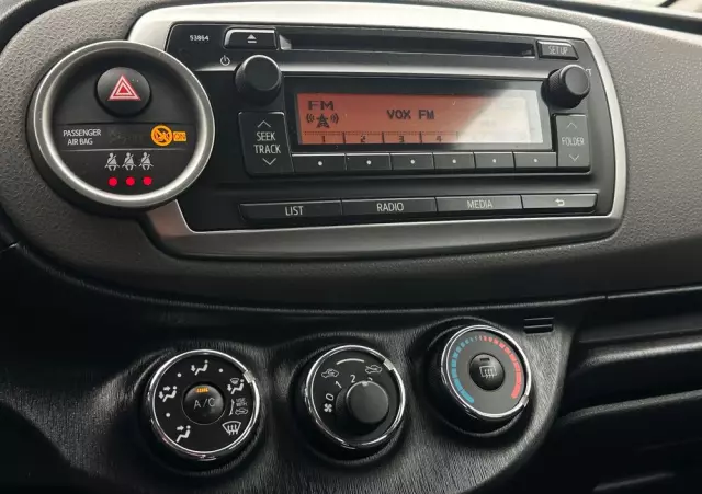 TOYOTA Yaris 1.0 Active