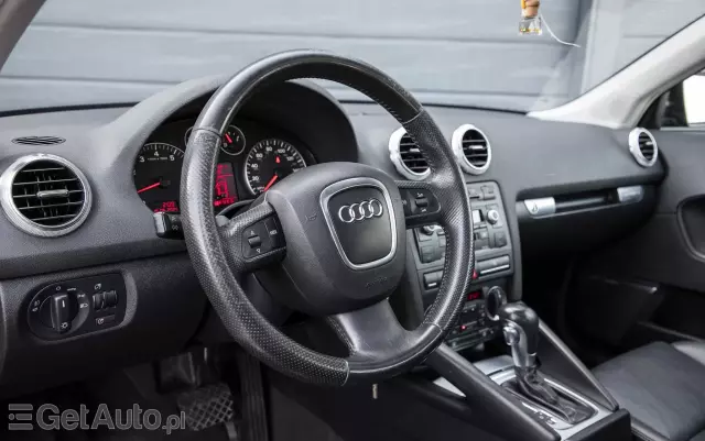 AUDI A3 3.2 Sportback quattro S tronic S line Sportpaket plus