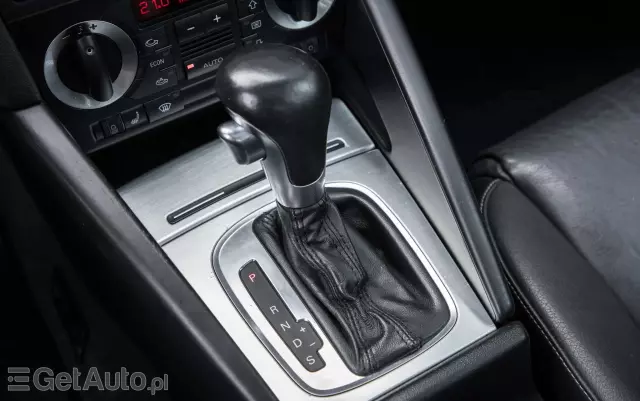 AUDI A3 3.2 Sportback quattro S tronic S line Sportpaket plus