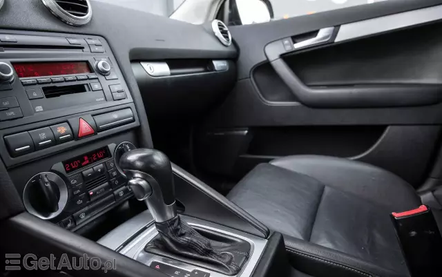 AUDI A3 3.2 Sportback quattro S tronic S line Sportpaket plus