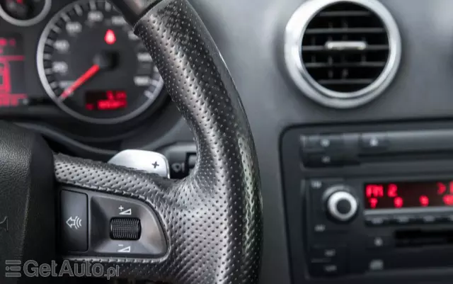 AUDI A3 3.2 Sportback quattro S tronic S line Sportpaket plus