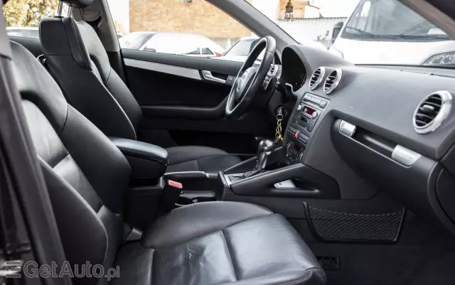 AUDI A3 3.2 Sportback quattro S tronic S line Sportpaket plus
