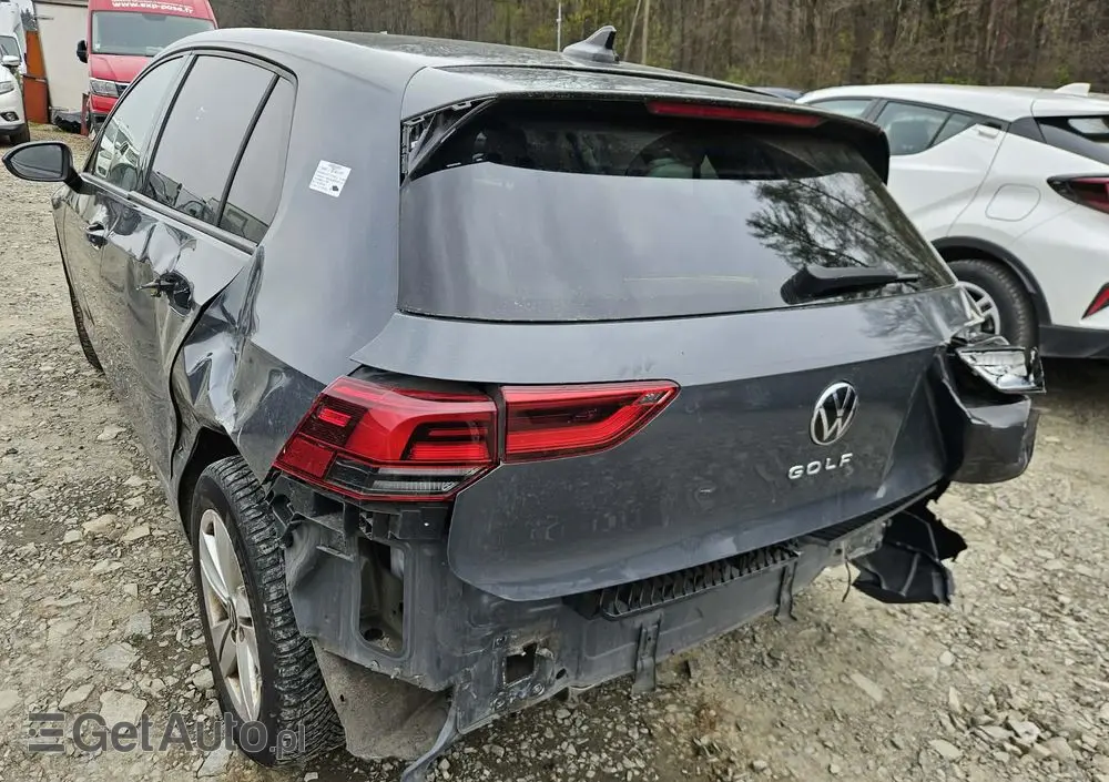 VOLKSWAGEN Golf 1.0 eTSI OPF DSG Life