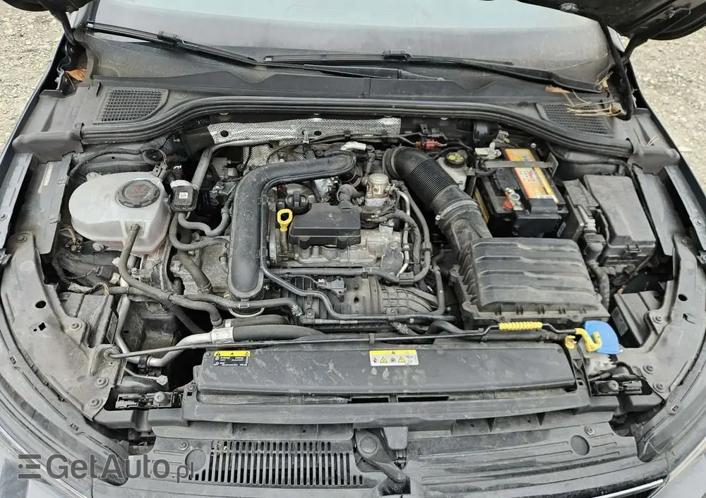 VOLKSWAGEN Golf 1.0 eTSI OPF DSG Life