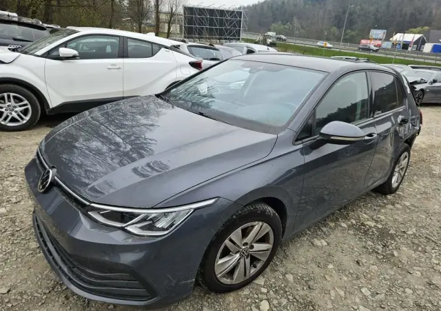 VOLKSWAGEN Golf 1.0 eTSI OPF DSG Life